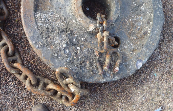 Dump weight & chain mooring